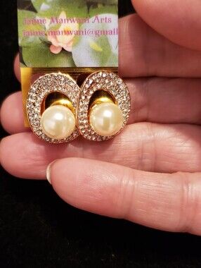 Brand-new Gold, Pearl And Rhinestone Lever-backed Earrings, Sooo Elegant!
